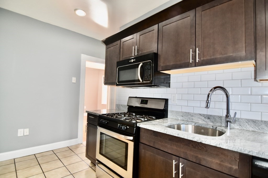 2 bed, 1 bath apartment for rent at 21 Treadway Rd Unit 1, Dorchester — photo 17 of 21