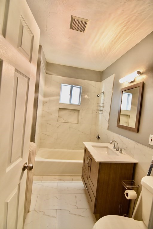 2 bed, 1 bath apartment for rent at 21 Treadway Rd Unit 1, Dorchester — photo 11 of 21