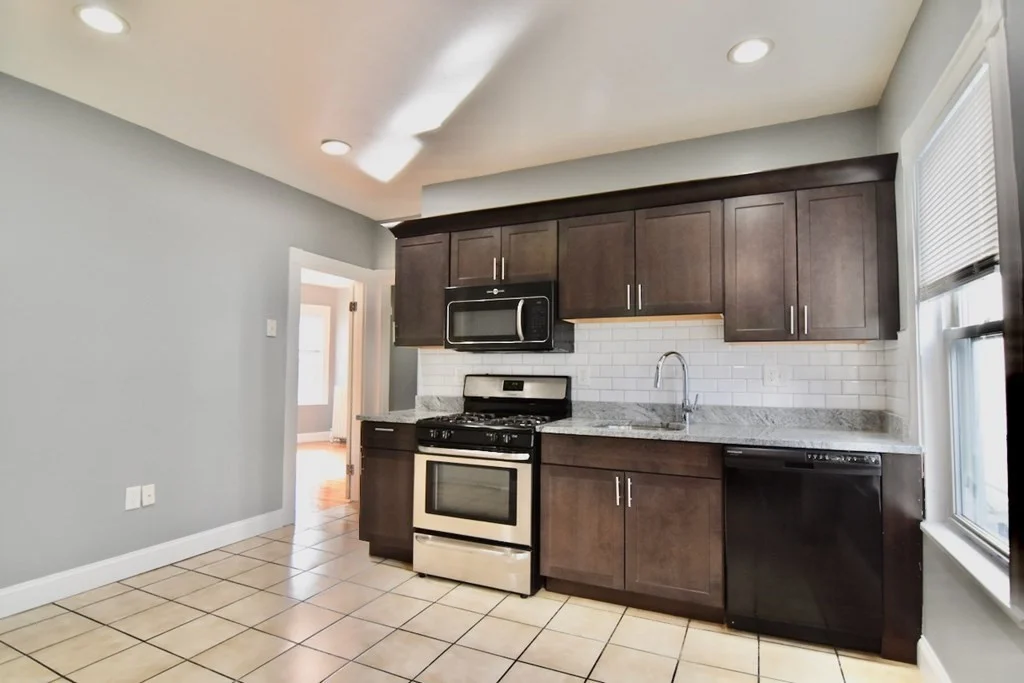 2 bed, 1 bath apartment for rent at 21 Treadway Rd Unit 2, Dorchester — photo 15 of 19