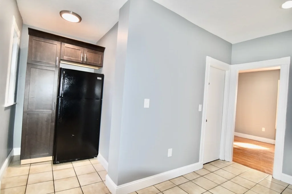 2 bed, 1 bath apartment for rent at 21 Treadway Rd Unit 2, Dorchester — photo 16 of 19