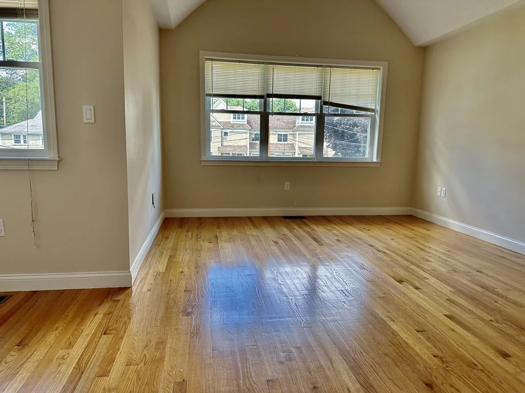3 bed, 2 bath apartment for rent at 21 Turner Ter Unit 21, Newton — photo 11 of 14