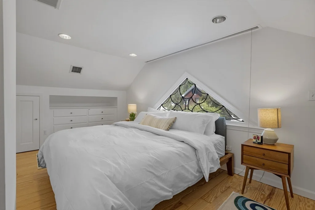 5 bed, 4+ bath apartment for rent at 21 Union St, Manchester — photo 18 of 29