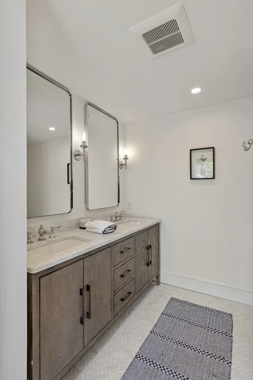 5 bed, 4+ bath apartment for rent at 21 Union St, Manchester — photo 13 of 29