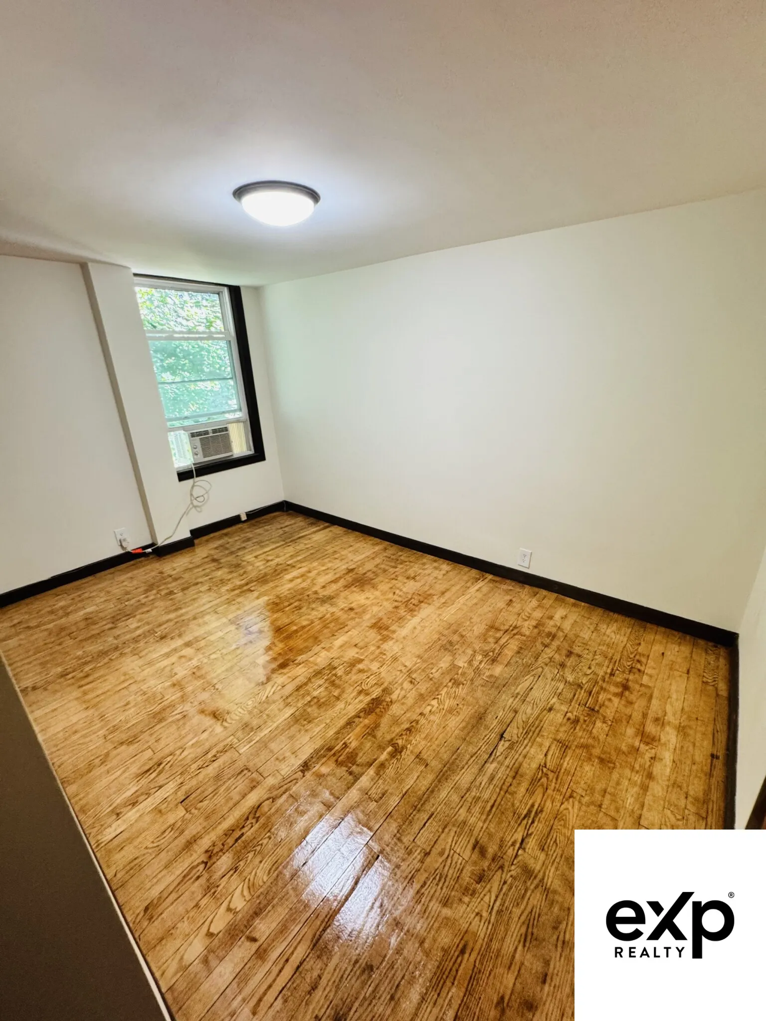 1 bed, 1 bath apartment for rent at 21 Union St Unit D, Brighton — photo 1 of 3