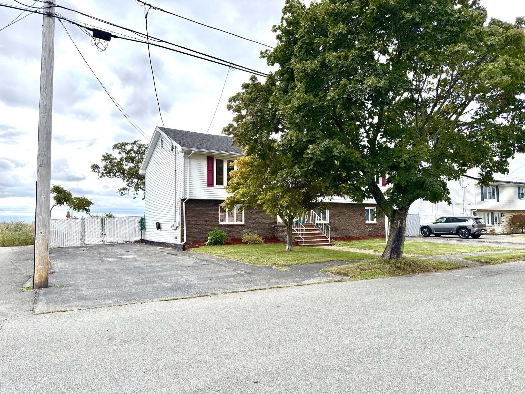 3 bed, 2 bath apartment for rent at 21 Venice Unit 0, East Saugus — photo 2 of 19