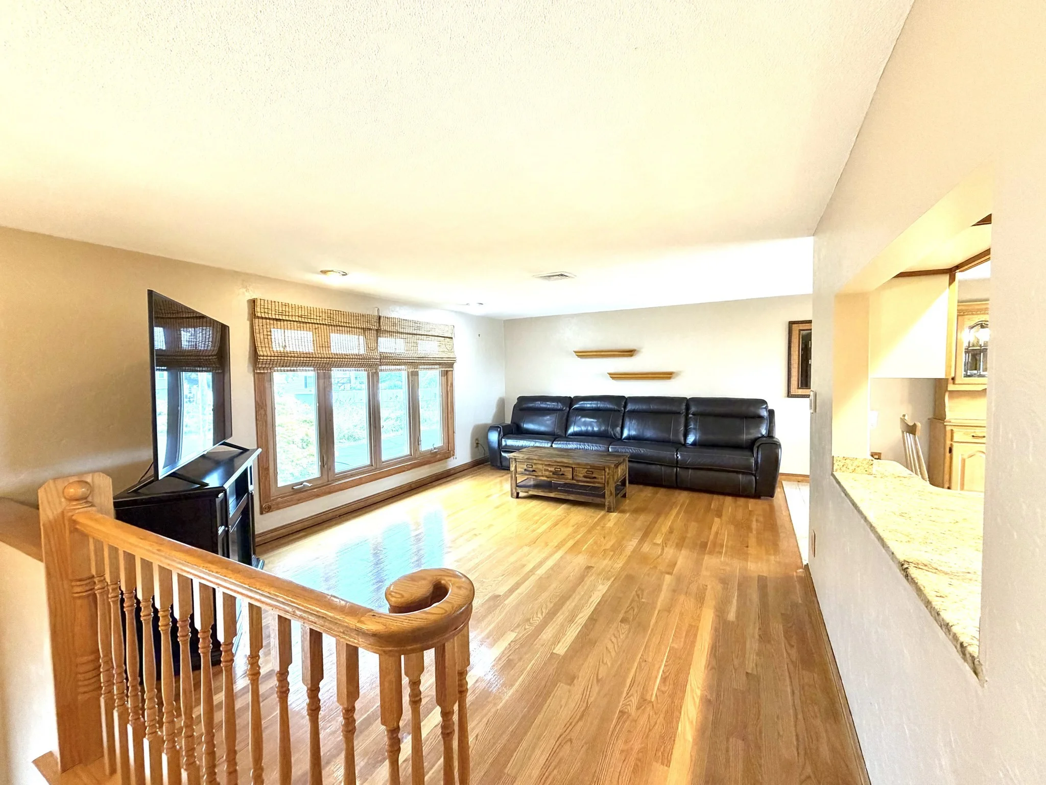 3 bed, 2 bath apartment for rent at 21 Venice Unit 0, East Saugus — photo 6 of 19