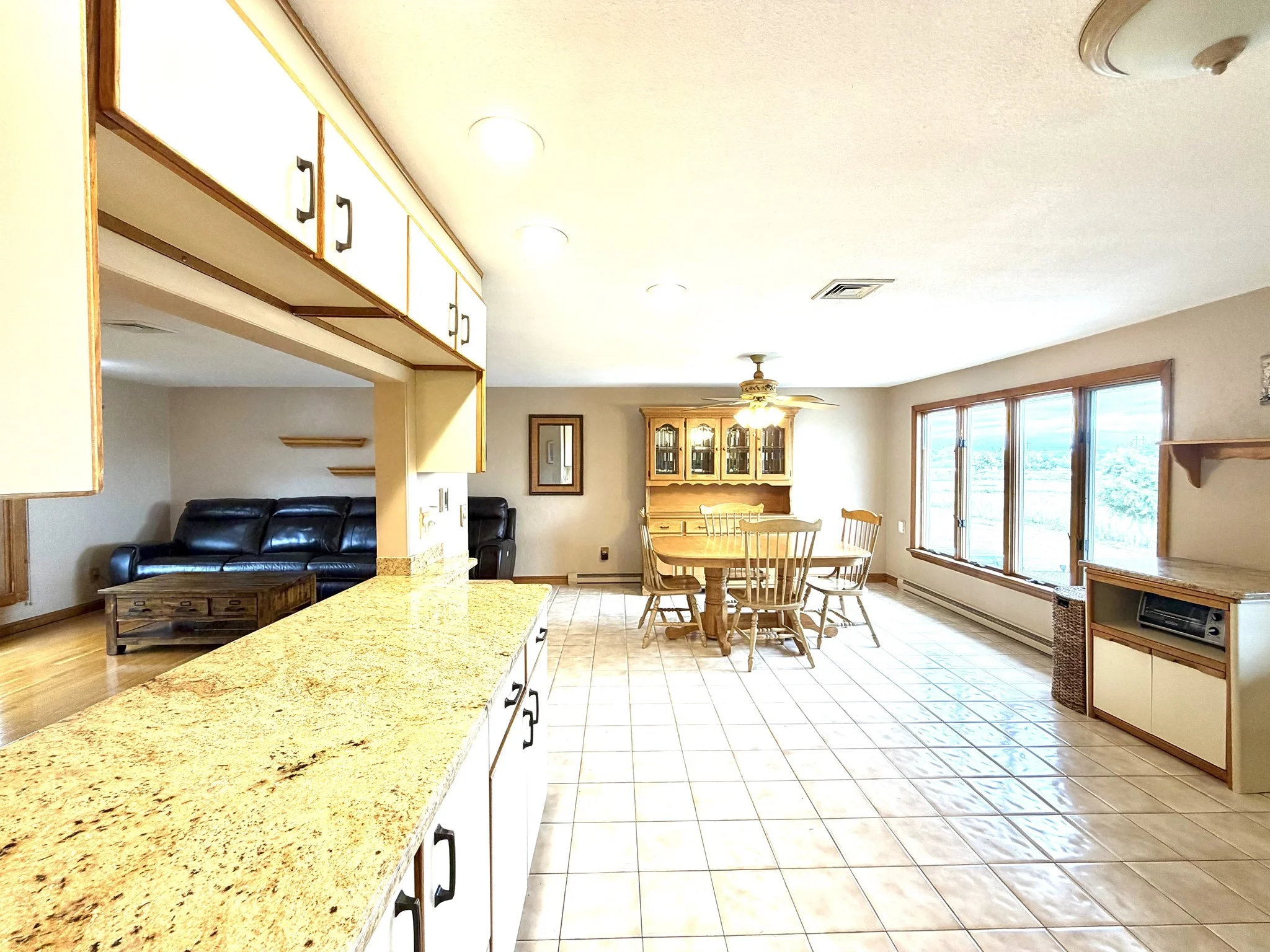 3 bed, 2 bath apartment for rent at 21 Venice Unit 0, East Saugus — photo 8 of 19