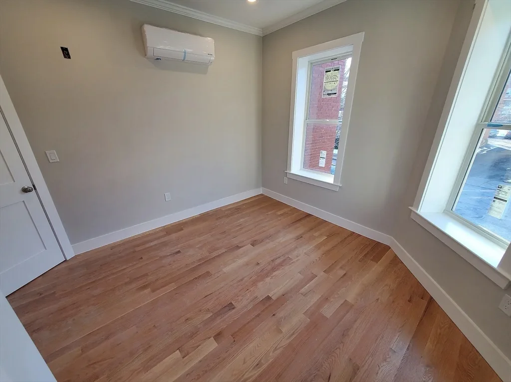 3 bed, 1 bath apartment for rent at 21 Wallingford Rd Unit 3, Brighton — photo 9 of 25