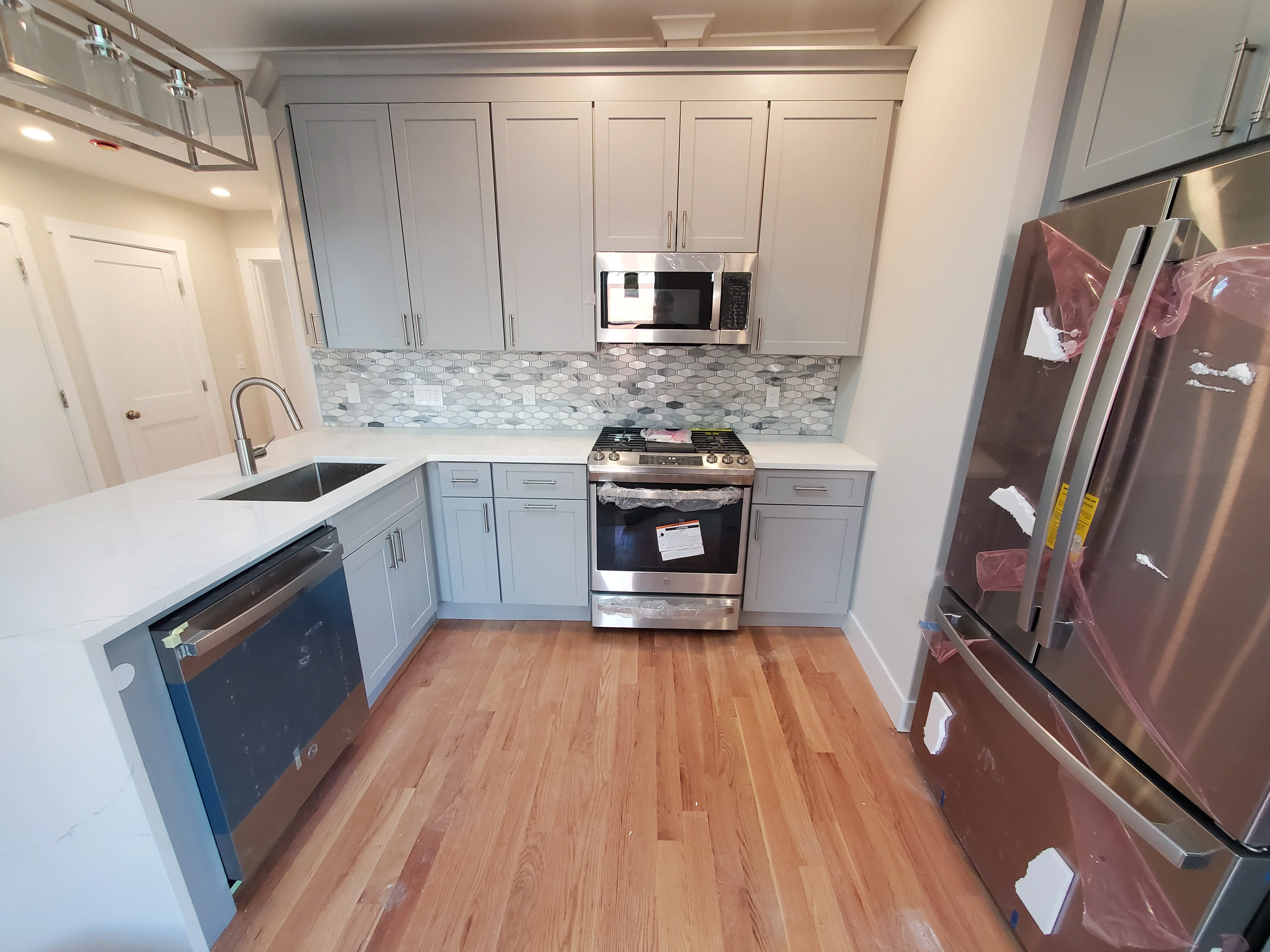 3 bed, 1.5 bath apartment for rent at 21 Wallingford Rd Unit 3, Brighton — photo 2 of 38