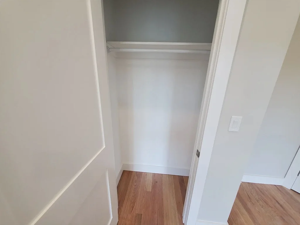 3 bed, 1 bath apartment for rent at 21 Wallingford Rd Unit 3, Brighton — photo 19 of 25
