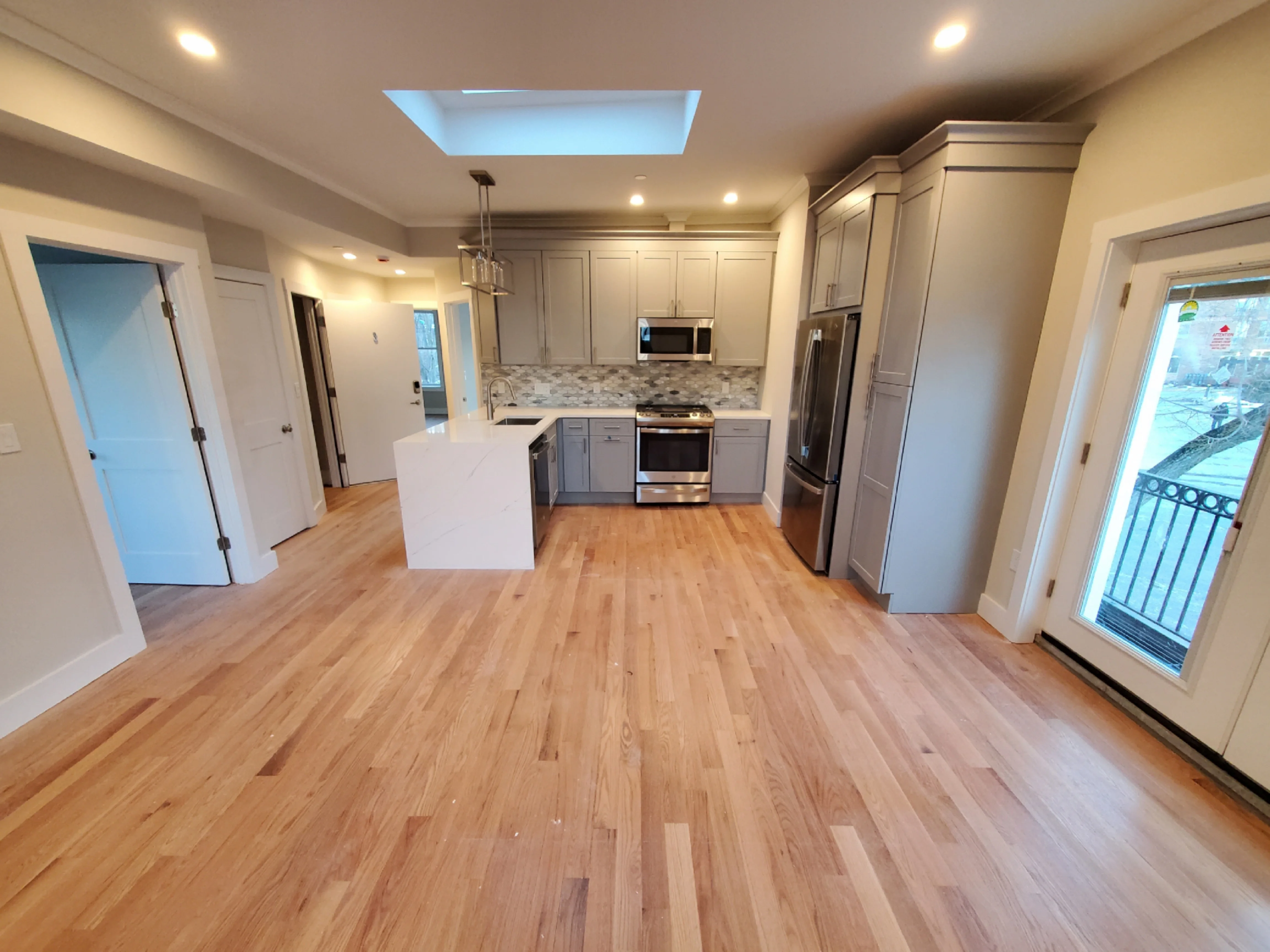 3 bed, 1.5 bath apartment for rent at 21 Wallingford Rd Unit 3, Brighton — photo 6 of 38