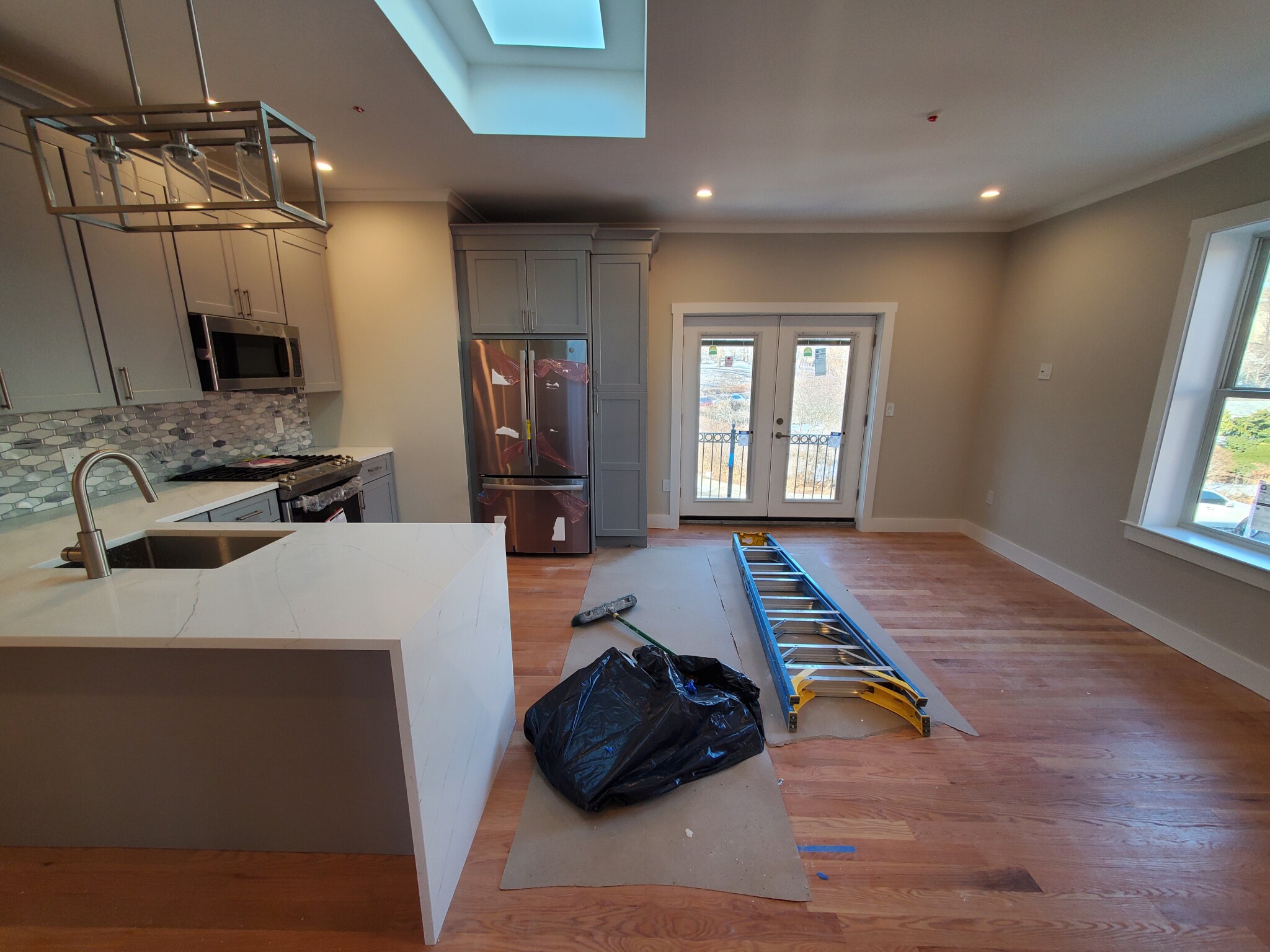 3 bed, 1.5 bath apartment for rent at 21 Wallingford Rd Unit 3 COPY, Brighton — photo 2 of 37