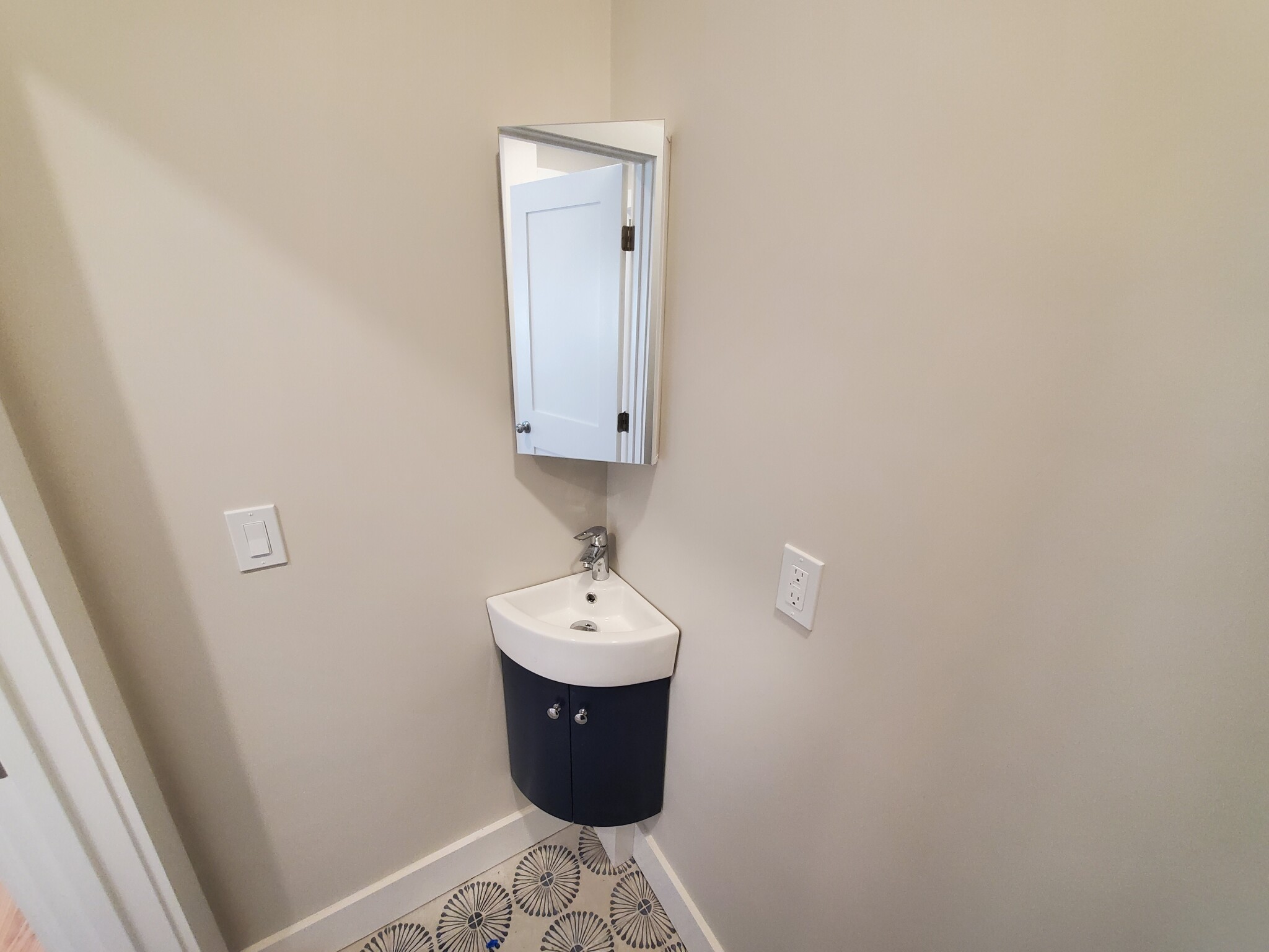 3 bed, 1.5 bath apartment for rent at 21 Wallingford Rd Unit 3 COPY, Brighton — photo 26 of 37
