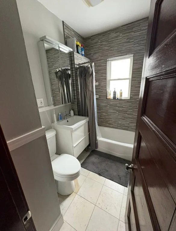 3 bed, 1 bath apartment for rent at 21 Walnut Unit 1, Norwood — photo 8 of 16