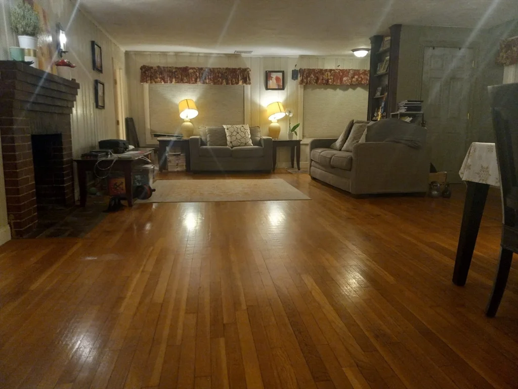 3 bed, 1 bath apartment for rent at 21 Walpole St, Sharon — photo 2 of 16