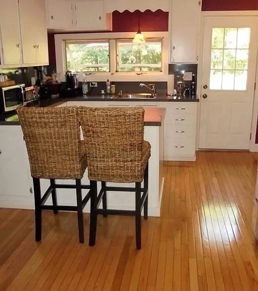 3 bed, 1 bath apartment for rent at 21 Walpole St, Sharon — photo 9 of 16