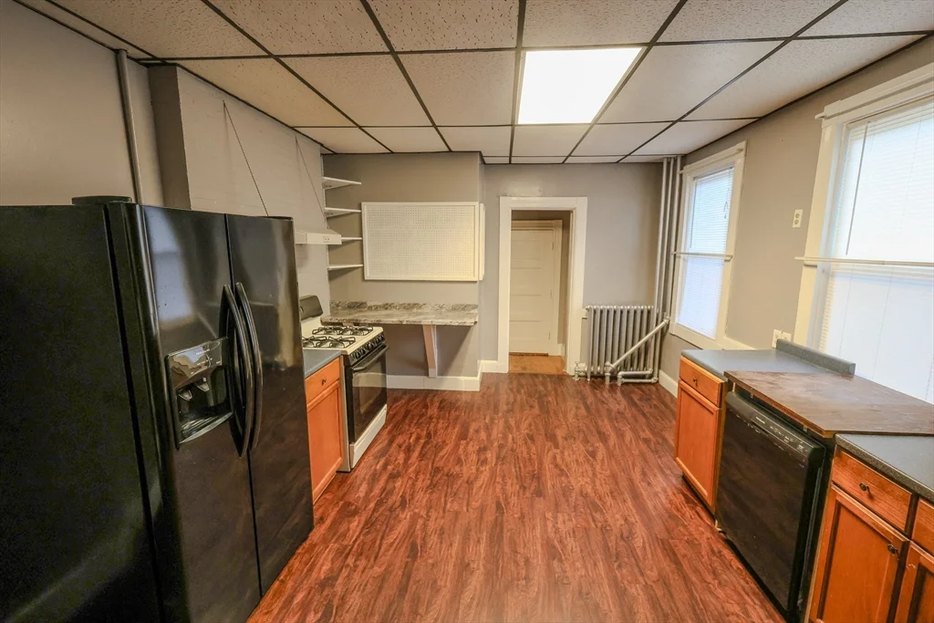 3 bed, 1 bath apartment for rent at 21 Waumbeck St Unit 1, Dorchester — photo 3 of 17