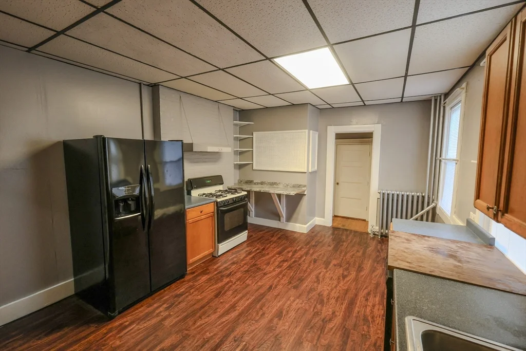 3 bed, 1 bath apartment for rent at 21 Waumbeck St Unit 1, Dorchester — photo 1 of 17
