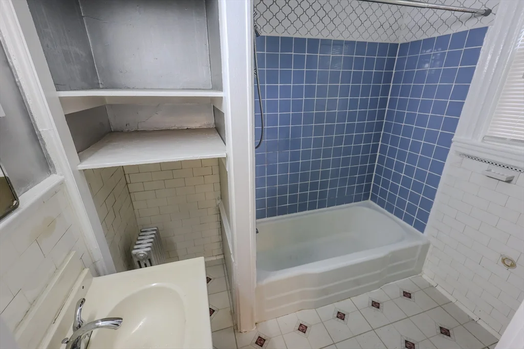 3 bed, 1 bath apartment for rent at 21 Waumbeck St Unit 1, Dorchester — photo 10 of 17