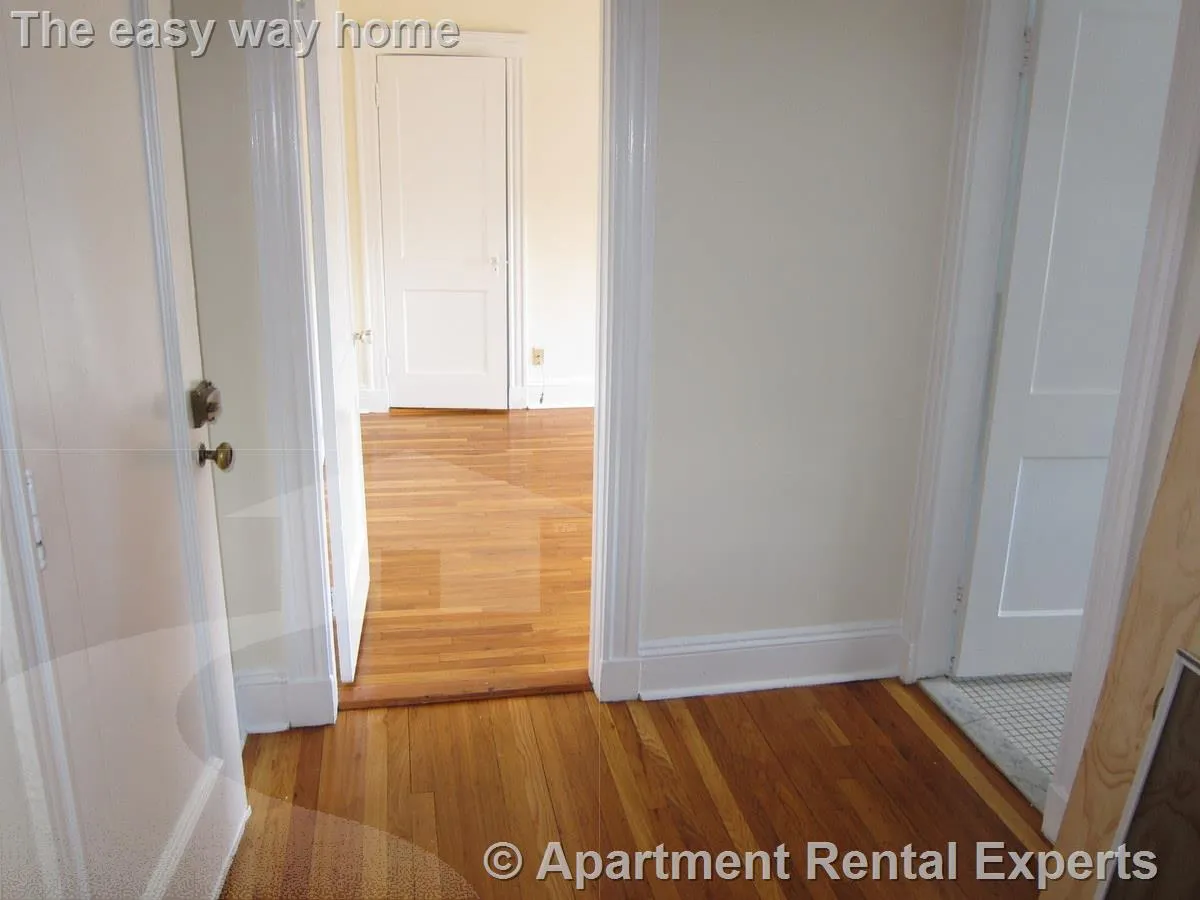 Studio bed, 1 bath apartment for rent at 21 Wendell St Unit 19, Harvard Square — photo 3 of 5