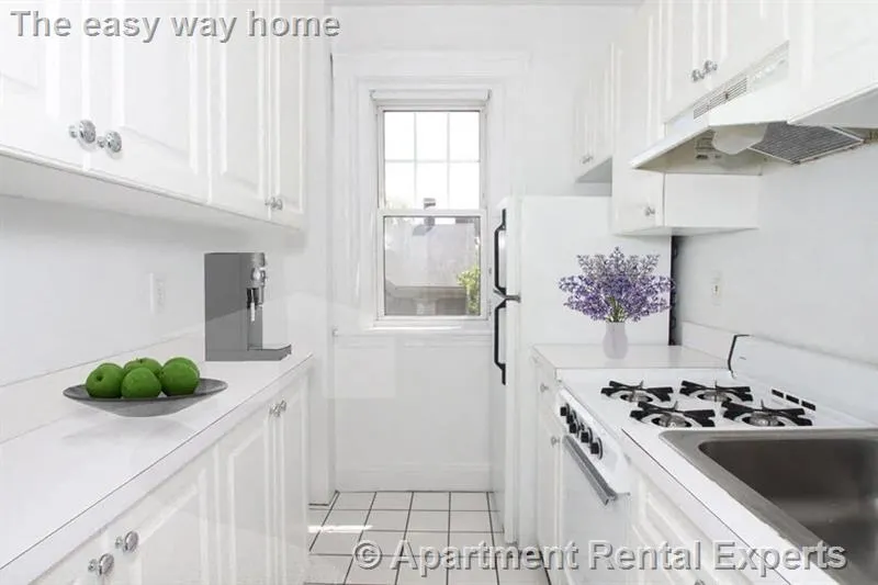 1 bed, 1 bath apartment for rent at 21 Wendell St Unit 6, Harvard Square — photo 2 of 4