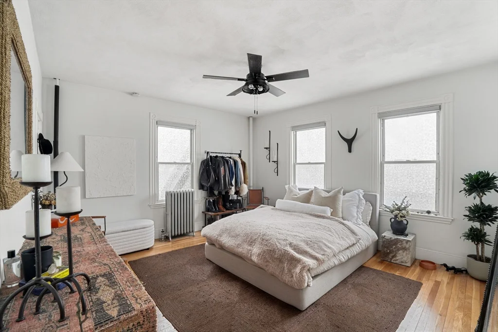 3 bed, 1 bath apartment for rent at 21 Wenham St Unit 1, Jamaica Plain — photo 7 of 16