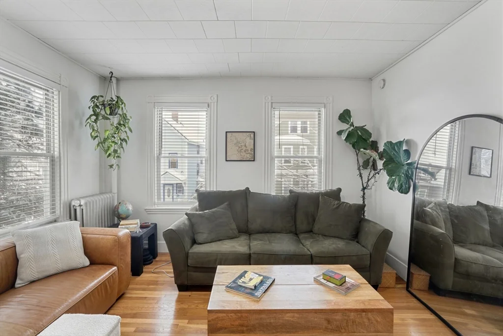 3 bed, 1 bath apartment for rent at 21 Wenham St Unit 1, Jamaica Plain — photo 4 of 16