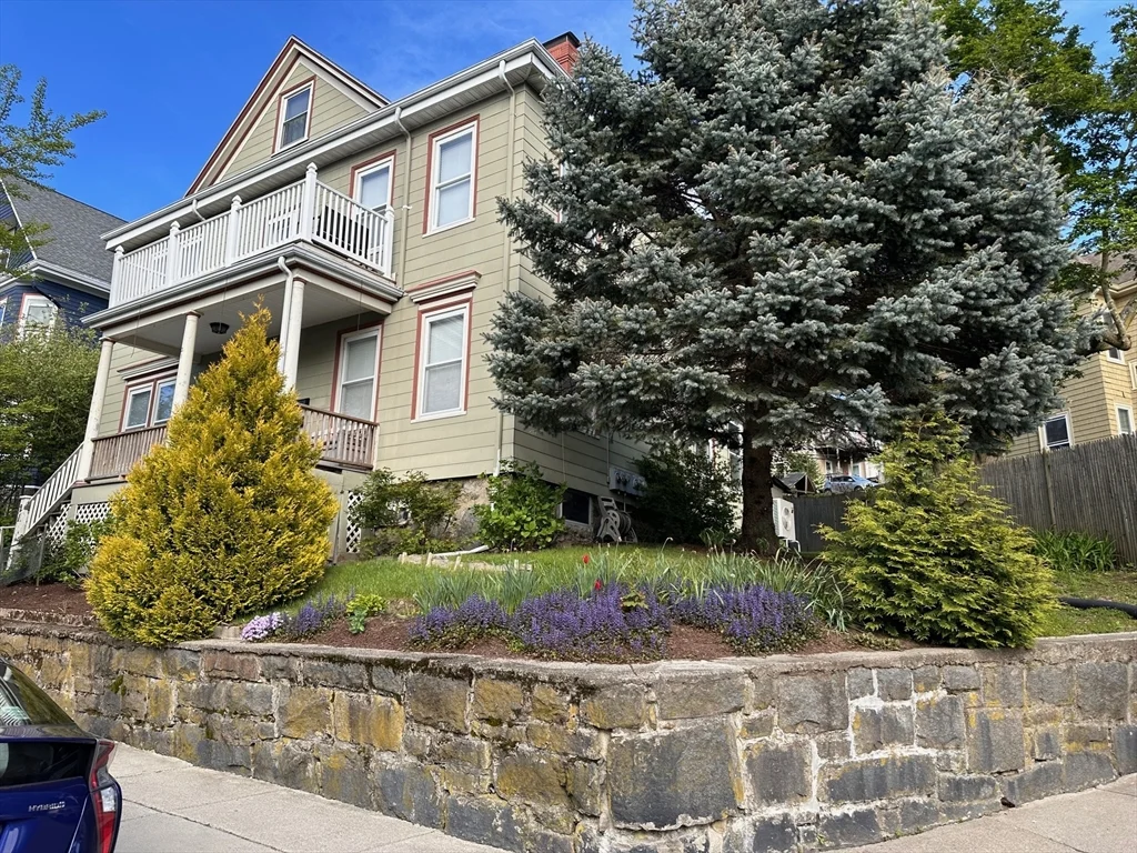 3 bed, 1 bath apartment for rent at 21 Wenham St Unit 1, Jamaica Plain — photo 15 of 16