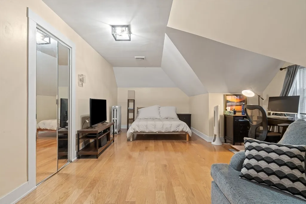 1 bed, 1 bath apartment for rent at 21 Wenham St Unit 3, Jamaica Plain — photo 2 of 21