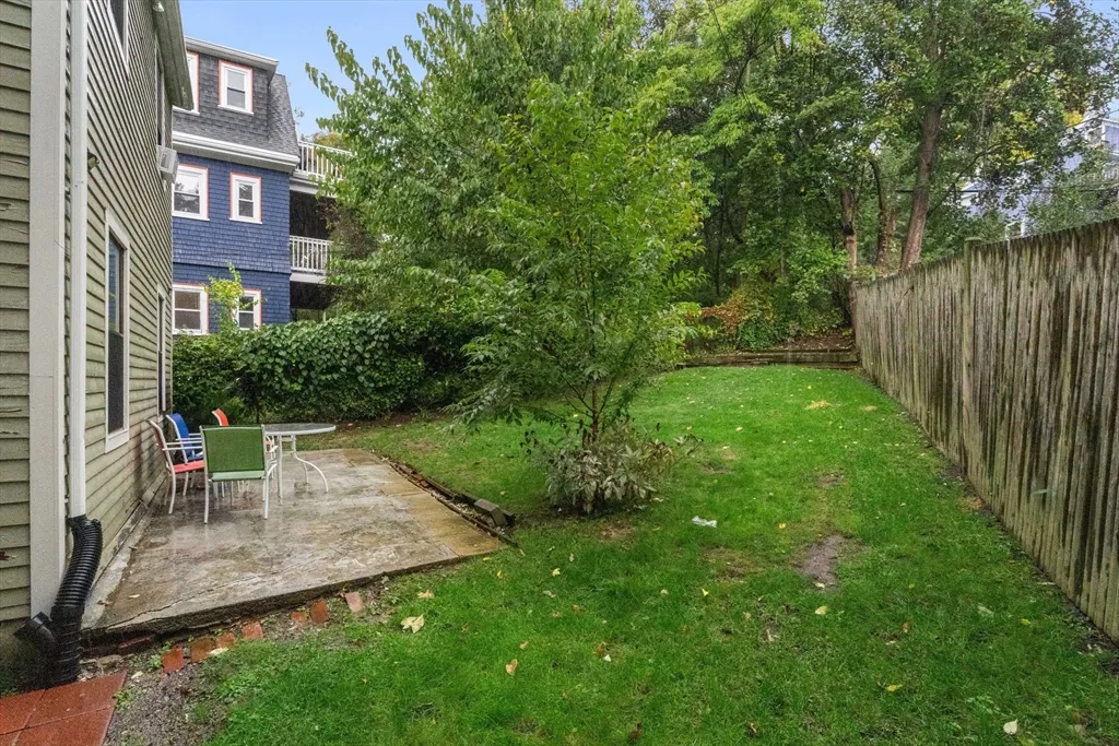 1 bed, 1 bath apartment for rent at 21 Wenham St Unit 3, Jamaica Plain — photo 19 of 21