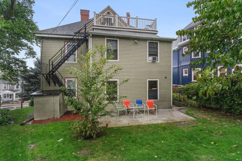 1 bed, 1 bath apartment for rent at 21 Wenham St Unit 3, Jamaica Plain — photo 18 of 21