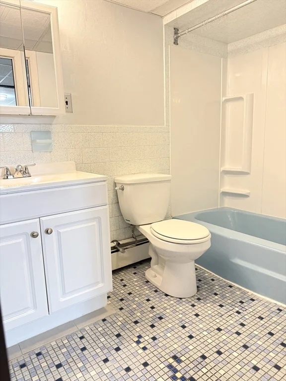 1 bed, 1 bath apartment for rent at 21 West Carpenter Unit B, Attleboro — photo 9 of 19