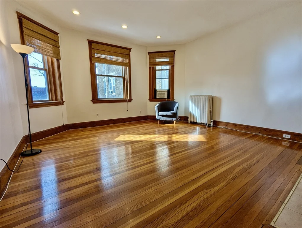 2 bed, 1 bath apartment for rent at 21 Westbourne Ter Unit 3, Coolidge Corner — photo 5 of 23