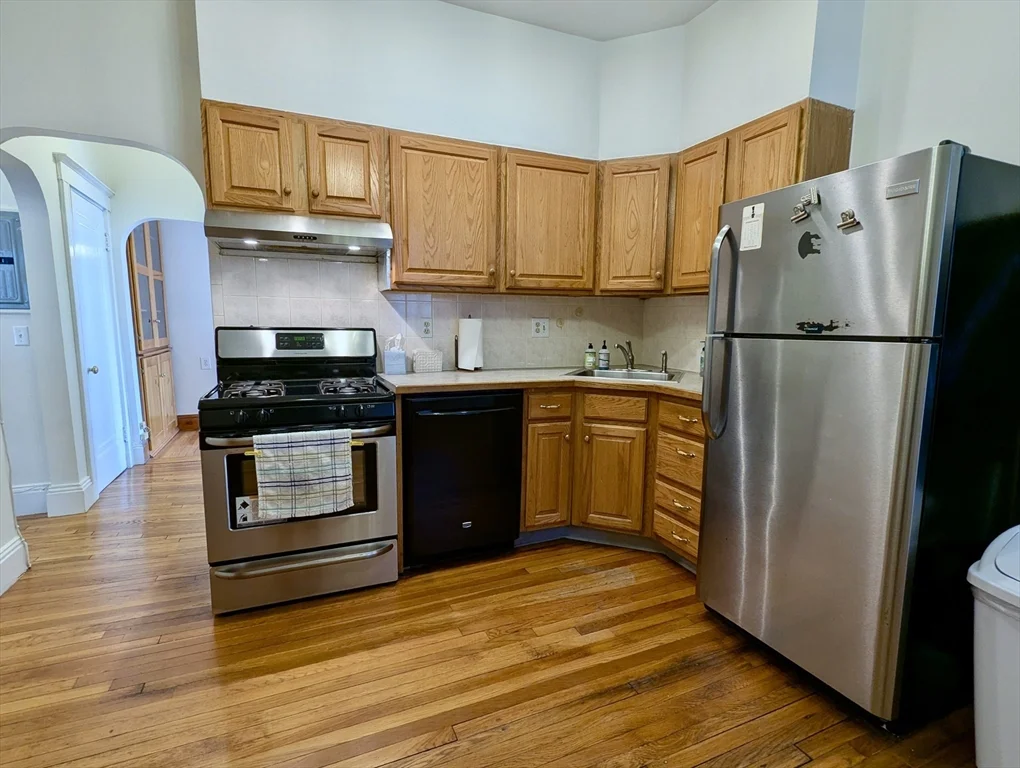 2 bed, 1 bath apartment for rent at 21 Westbourne Ter Unit 3, Coolidge Corner — photo 14 of 23