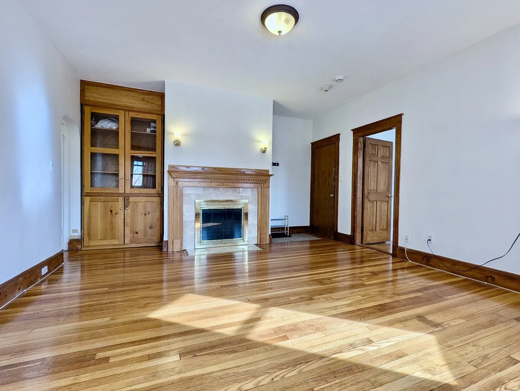 2 bed, 1 bath apartment for rent at 21 Westbourne Ter Unit 3, Coolidge Corner