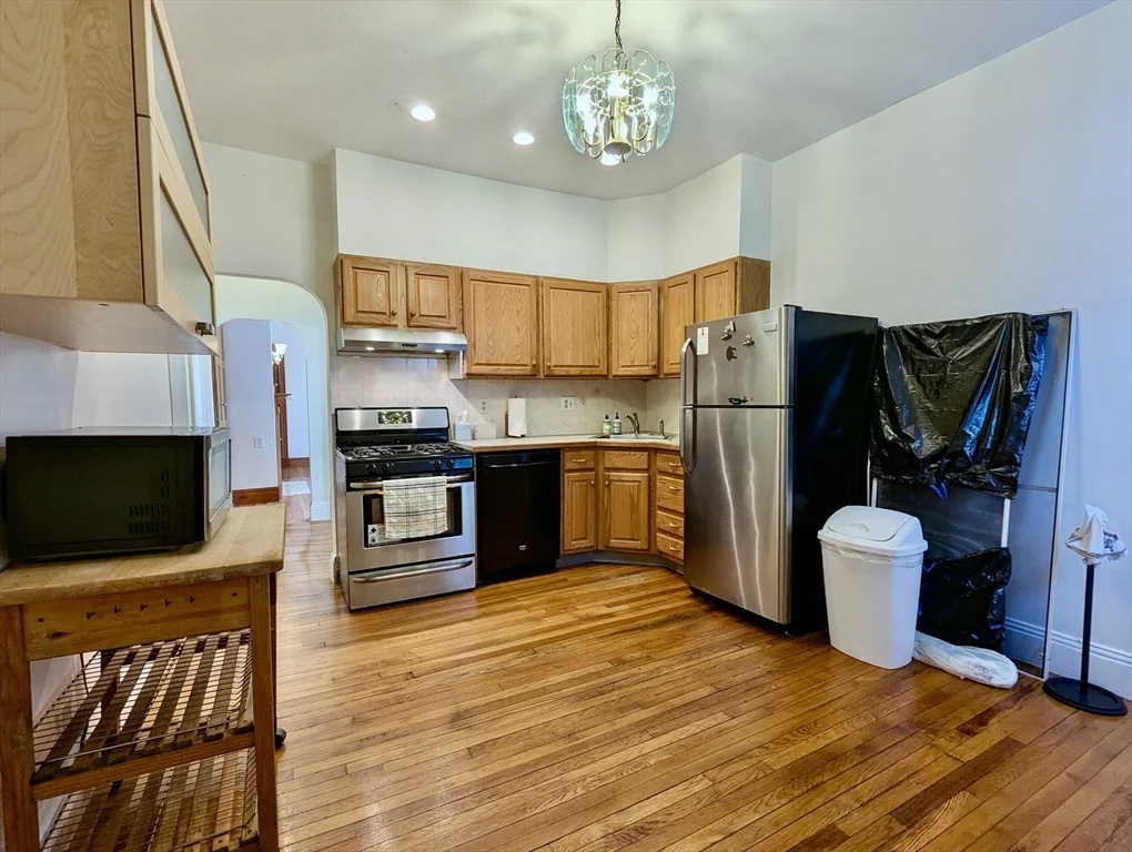 2 bed, 1 bath apartment for rent at 21 Westbourne Ter Unit 3, Coolidge Corner — photo 15 of 23