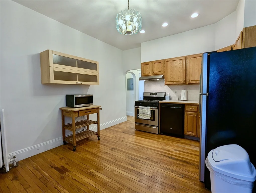 2 bed, 1 bath apartment for rent at 21 Westbourne Ter Unit 3, Coolidge Corner — photo 13 of 23