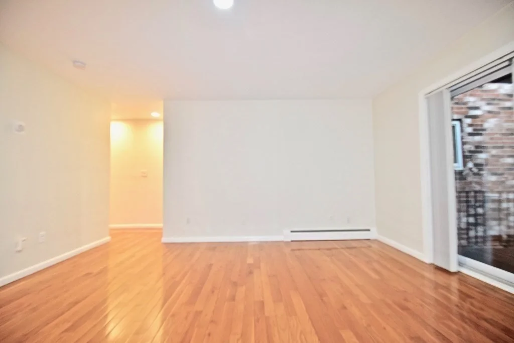 2 bed, 1 bath apartment for rent at 21 Westgate Unit 3, Chestnut Hill — photo 3 of 7