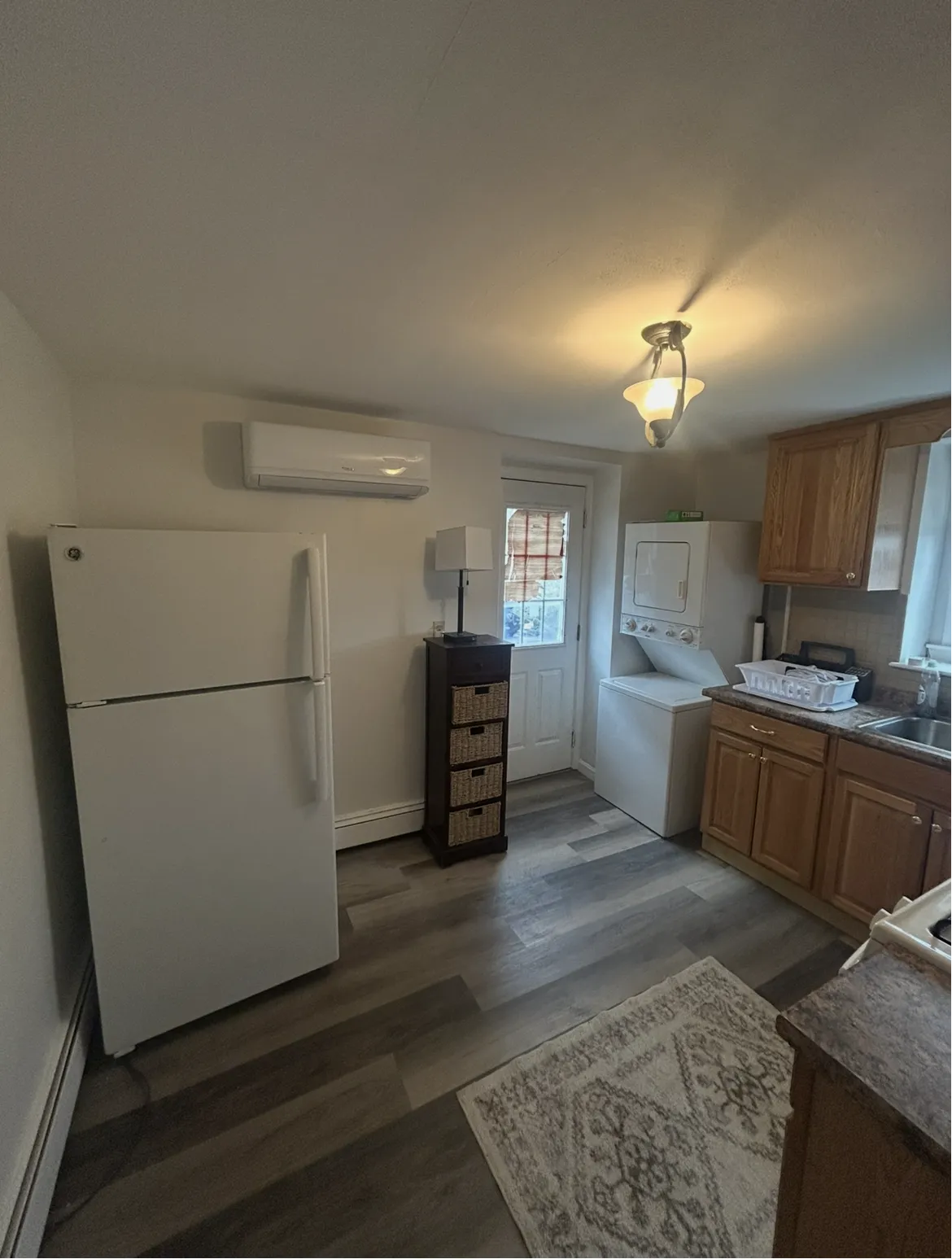 2 bed, 1 bath apartment for rent at 21 Weymouth Ave Unit 1, West Roxbury — photo 2 of 7