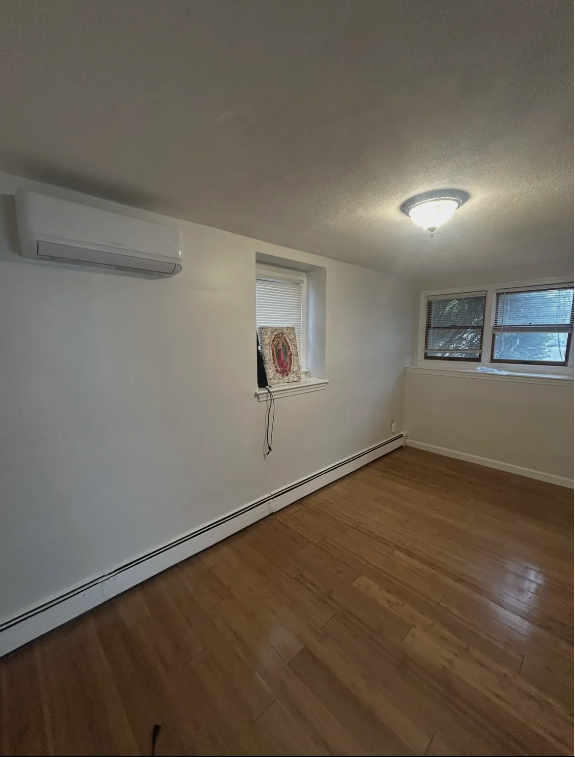 2 bed, 1 bath apartment for rent at 21 Weymouth Ave Unit 1, West Roxbury — photo 6 of 7