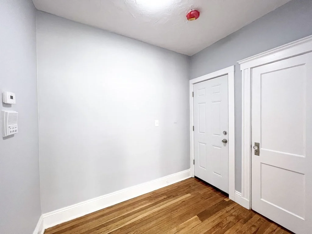 2 bed, 1 bath apartment for rent at 21 Whipple Ave Unit 3, Roslindale — photo 5 of 17