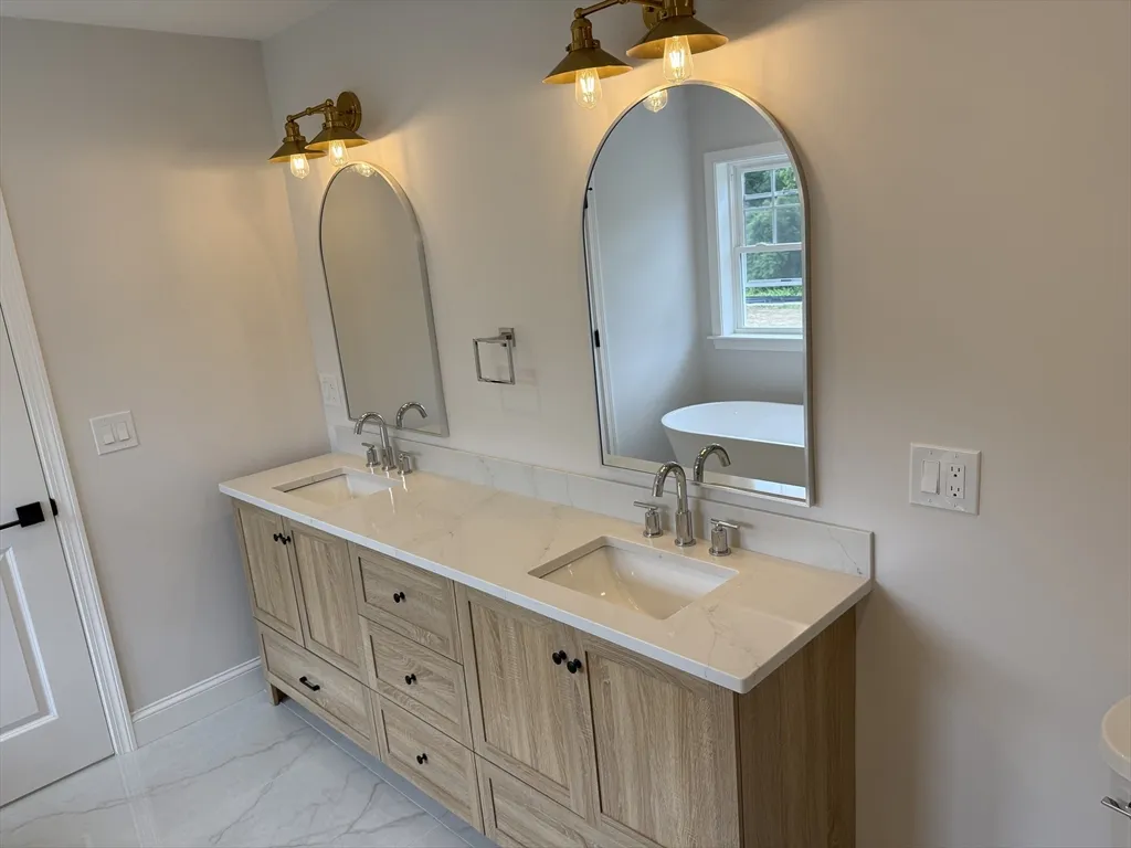 2 bed, 2 bath apartment for rent at 21 Whitman Circle Unit 21, Bellingham — photo 6 of 12