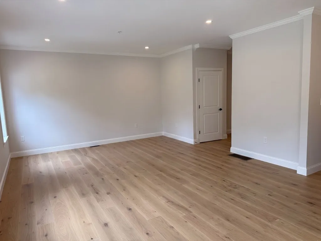 2 bed, 2 bath apartment for rent at 21 Whitman Circle Unit 21, Bellingham — photo 3 of 12