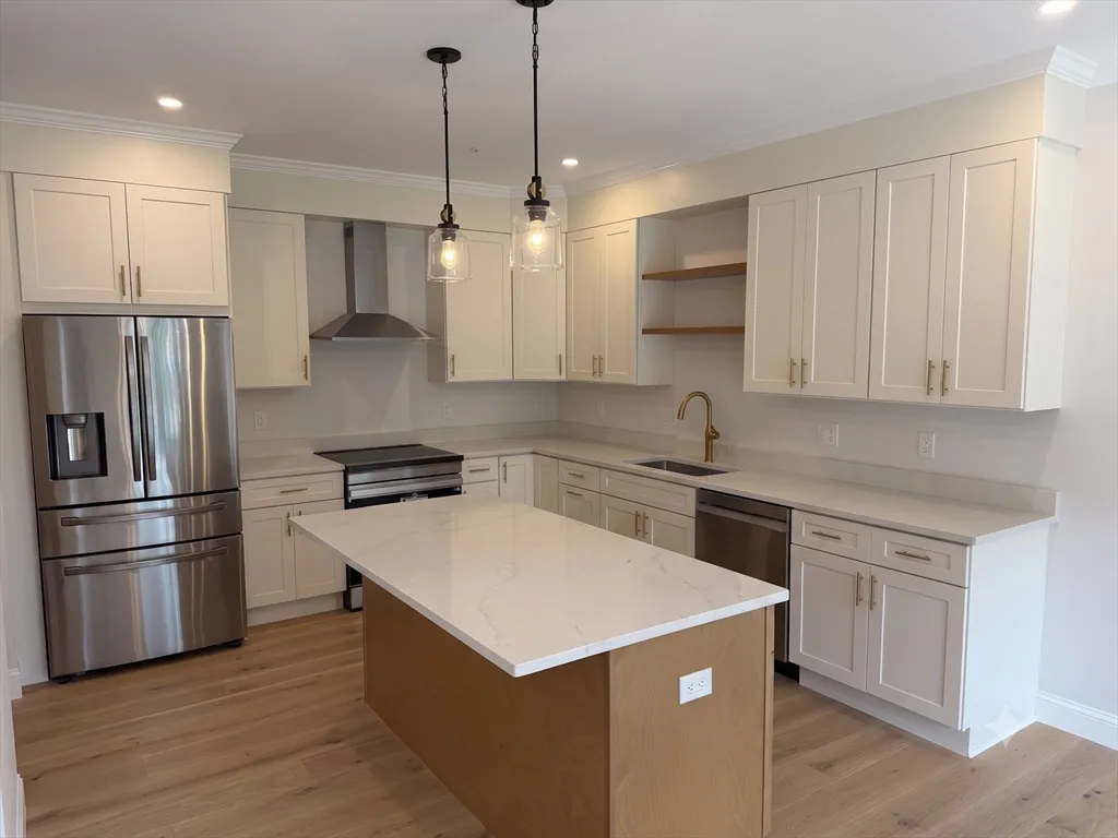 2 bed, 2 bath apartment for rent at 21 Whitman Circle Unit 21, Bellingham — photo 1 of 12
