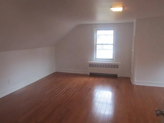 4 bed, 2 bath apartment for rent at 21 Wiley St, Montrose — photo 13 of 15