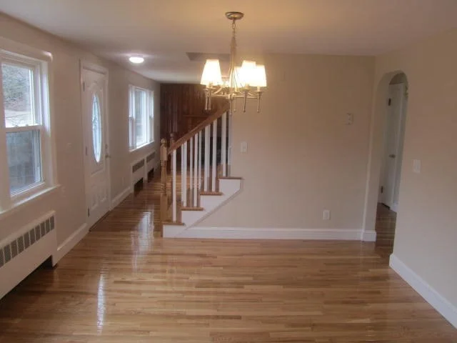 4 bed, 2 bath apartment for rent at 21 Wiley St, Montrose — photo 6 of 15