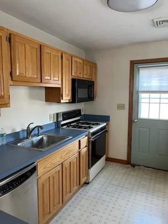 2 bed, 1 bath apartment for rent at 21 Willard St Unit 21, Ayer — photo 5 of 16
