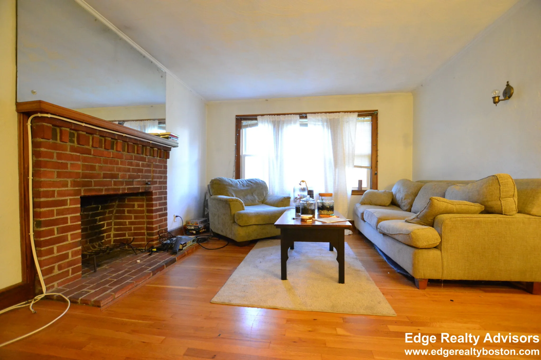 3 bed, 1 bath apartment for rent at 21 Wiltshire Rd Unit 1, Brighton — photo 3 of 9