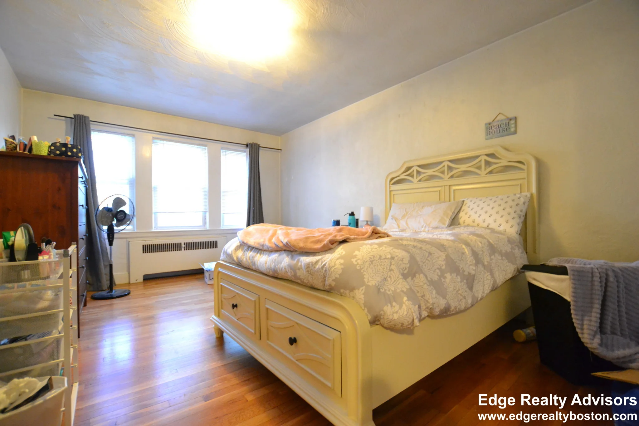 3 bed, 1 bath apartment for rent at 21 Wiltshire Rd Unit 1, Brighton — photo 5 of 9