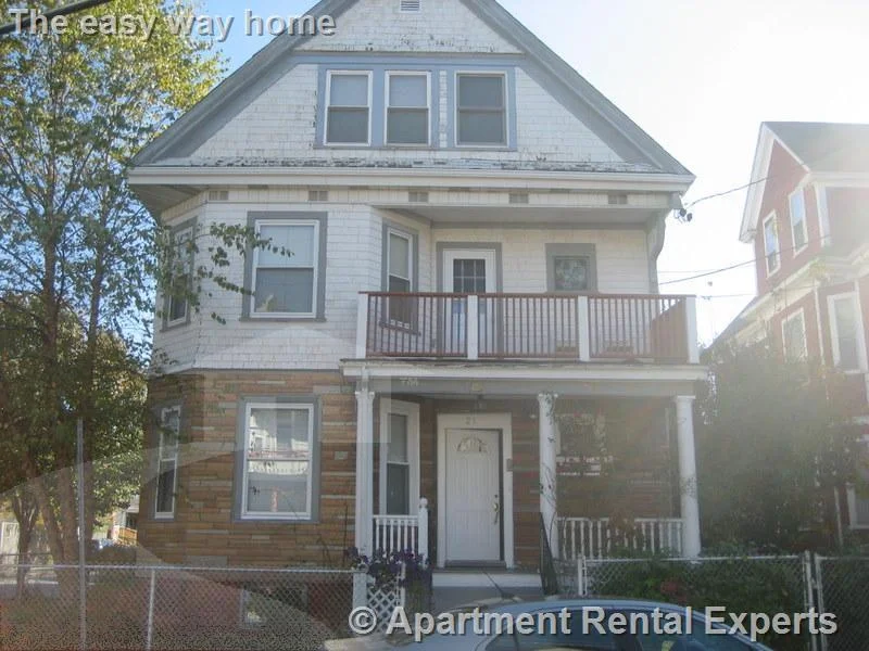 2 bed, 1 bath apartment for rent at 21 Windom St Unit 1, Davis Square — photo 13 of 13